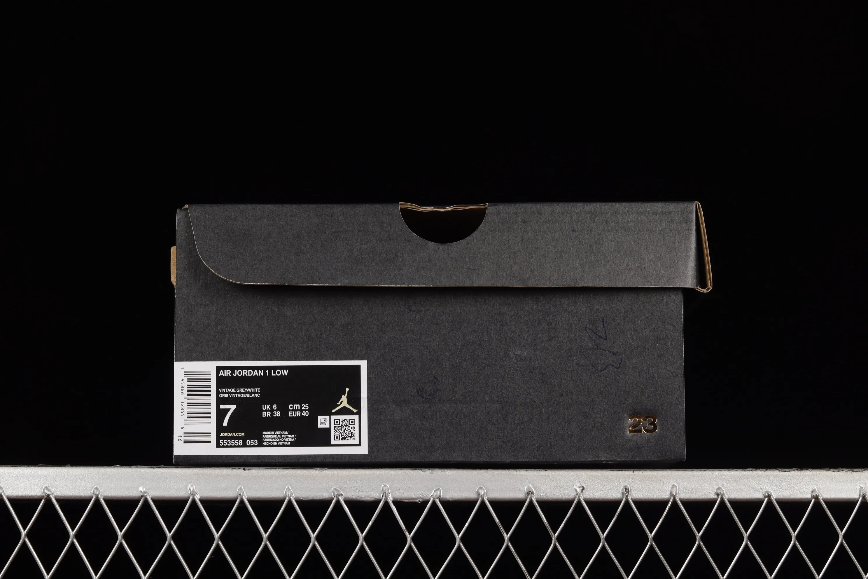 All categories Air Jordan Jordan series basketball shoes Air Jordan 1 Low Z version Air Jordan 1 Low "Vintage Grey" AJ1 Joe 1 white gray low-top basketball shoes 553558-053